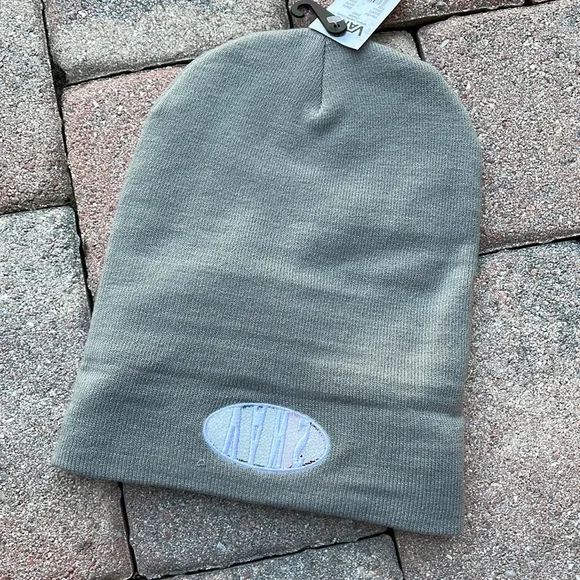 Vans WM Breakin Curf Grey Beanie Skateboarding Hat Women & Men VN0A5GUV85T - Picture 15 of 16